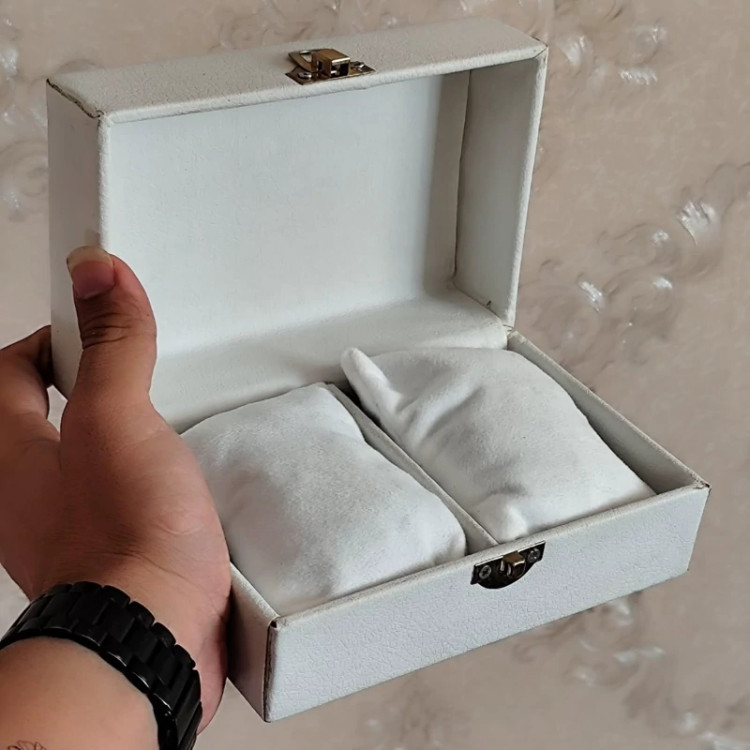 جعبه ست ساعت چرم سفید