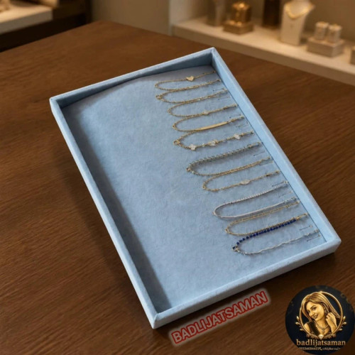 استند پابند و دستبند آبشاری رنگ یخی