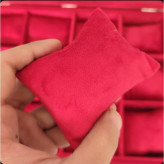 استند ساعت و دستبند درب دار قاب شیشه ای