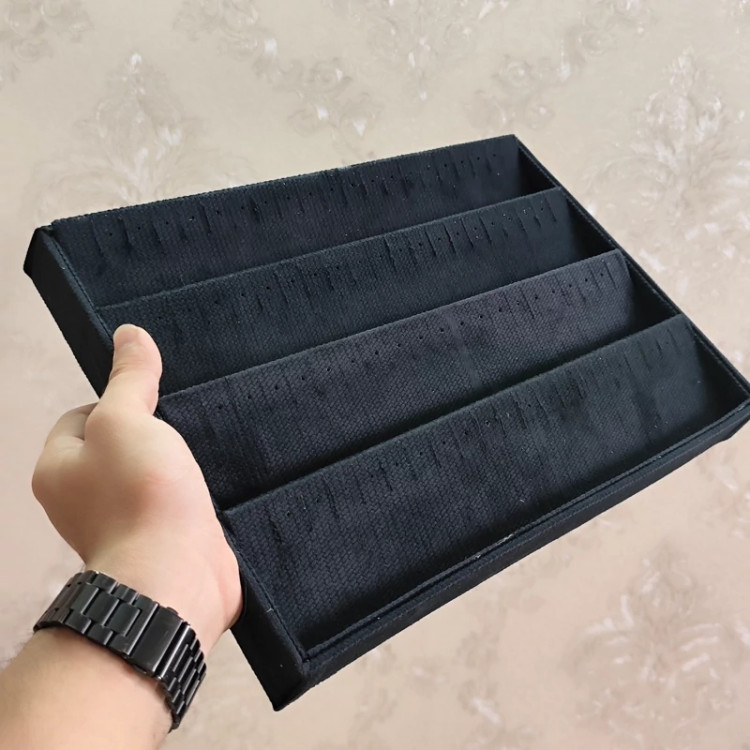 سینی گوشواره مخمل طرح دار رنگ مشکی