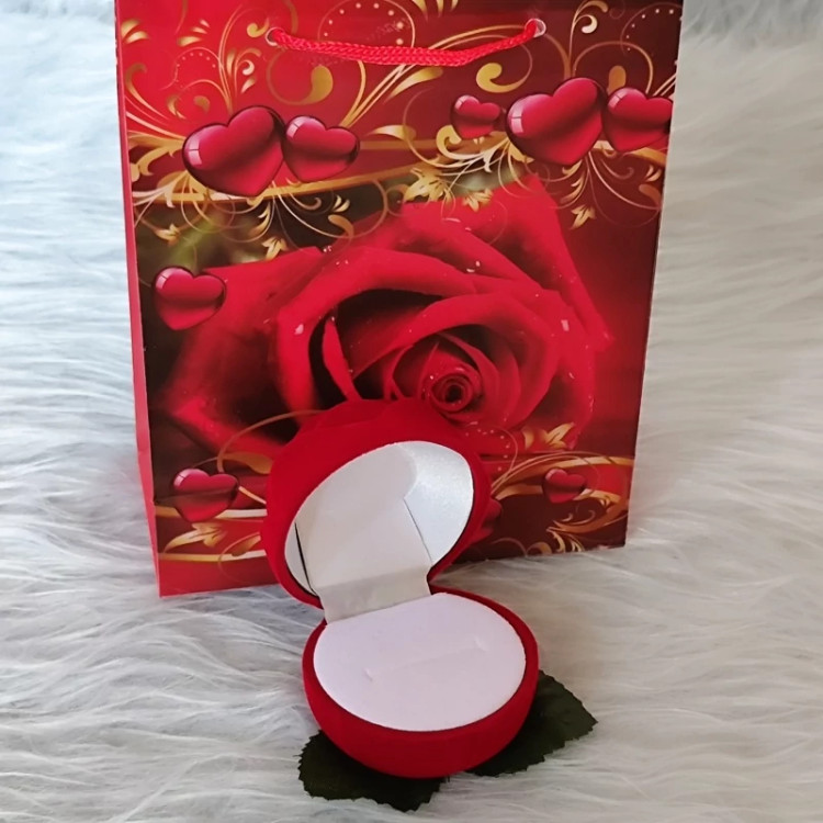 جا انگشتری طرح گل شاخه رز