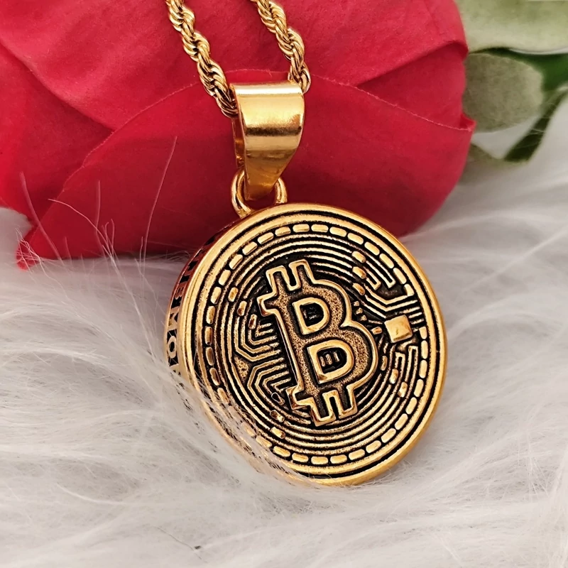 گردنبند بیت کوین رنگ طلایی