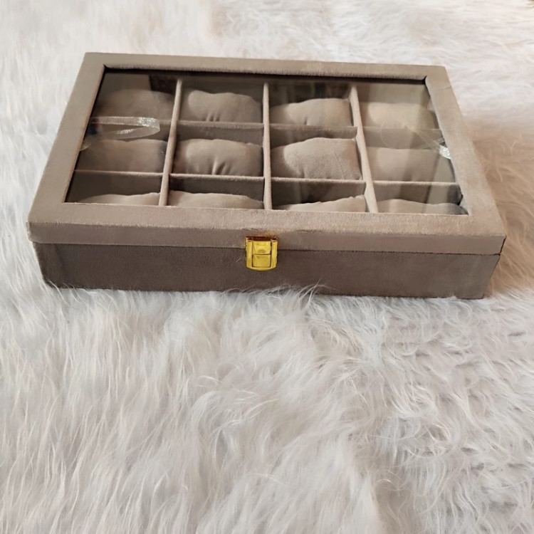 استند ساعت و دستبند درب دار شیشه ای رنگ طوسی روشن