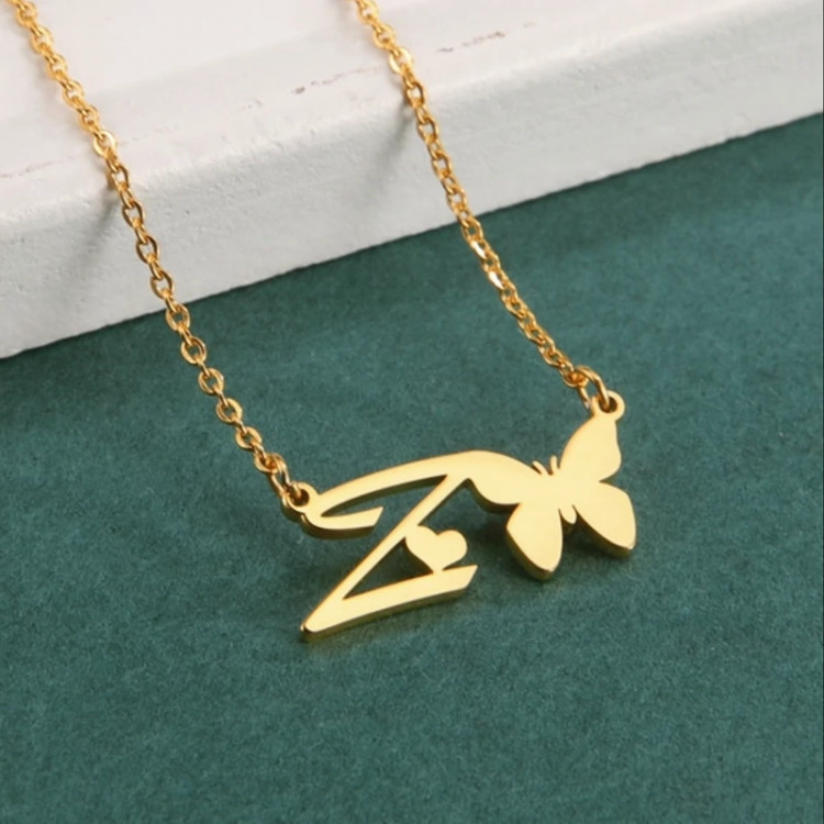 گردنبند حرف z طرح پروانه