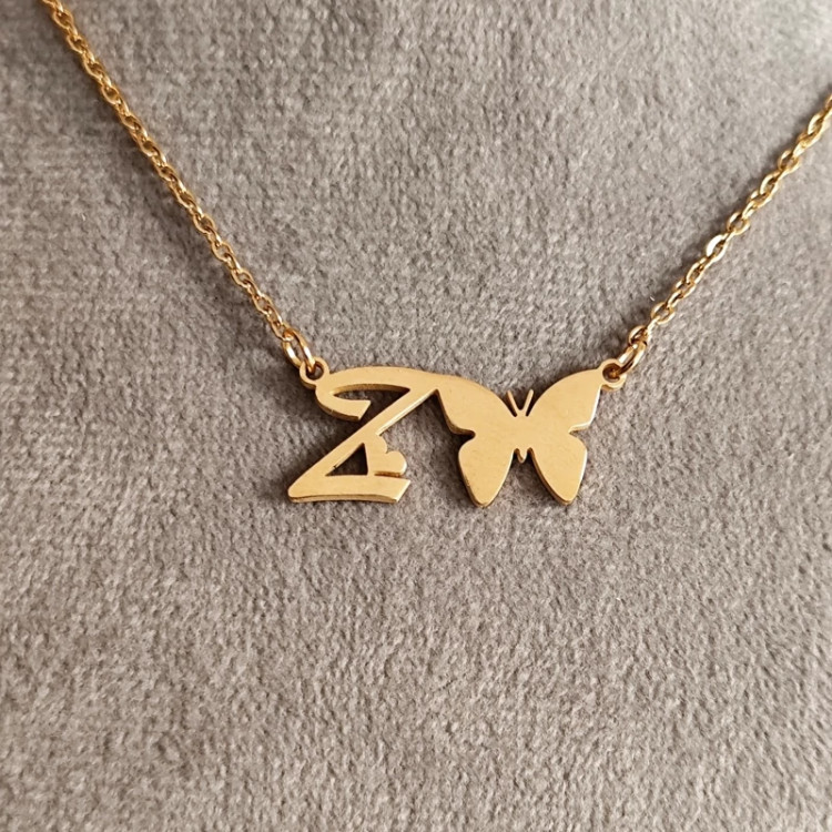 گردنبند حرف z طرح پروانه