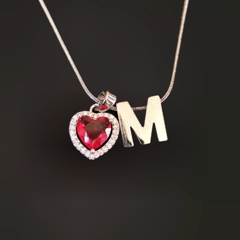 گردنبند حرف M