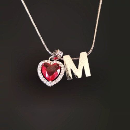 گردنبند حرف M