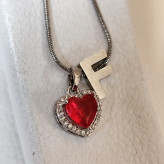 گردنبند حرف f قرمز