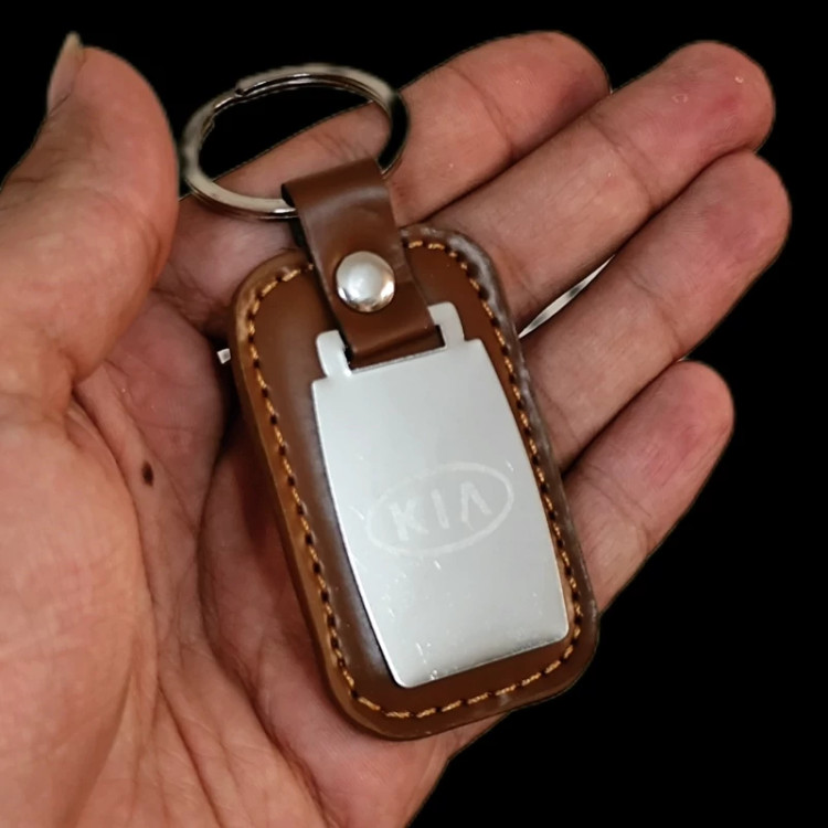 جاسوئیچی چرمی
