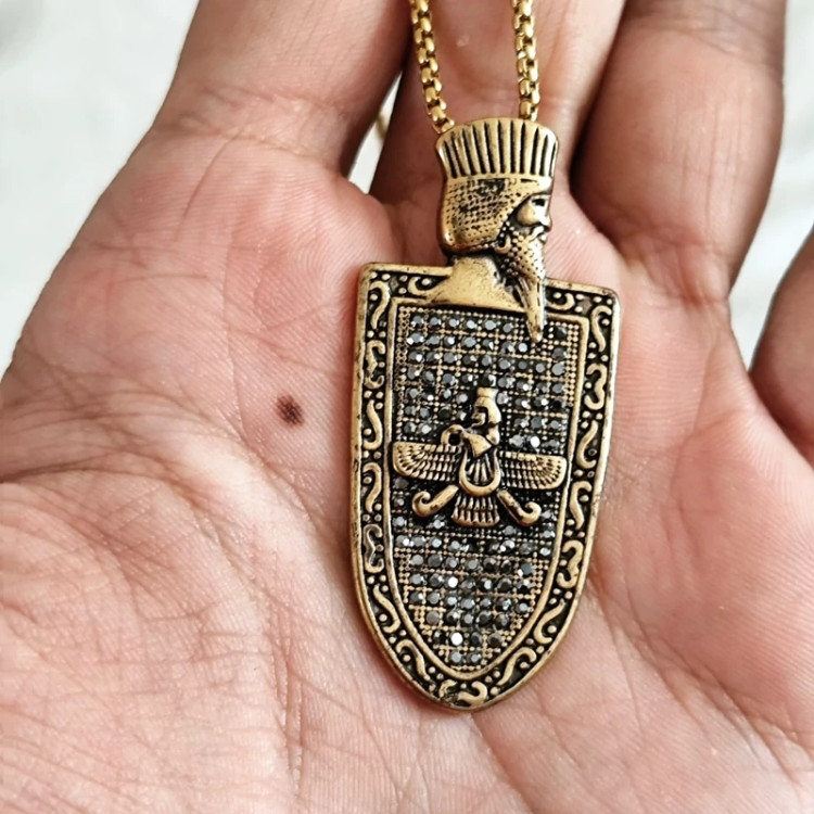 گردنبند کوروش کبیر