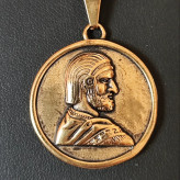 گردنبند کوروش رنگ طلایی