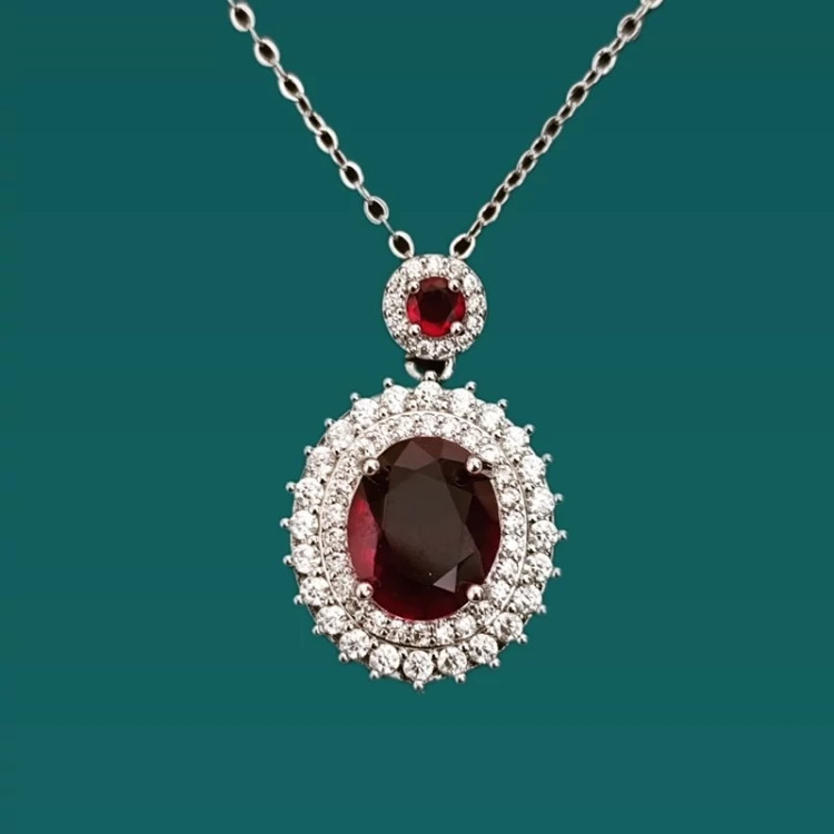 گردنبند نگین زرشکی