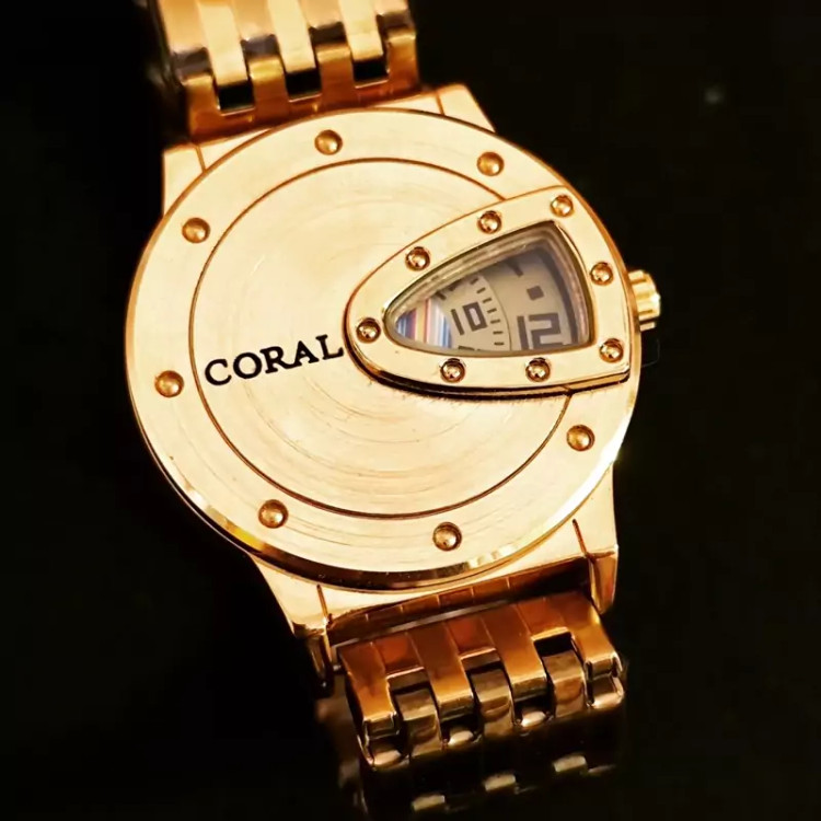 ساعت coral طلایی
