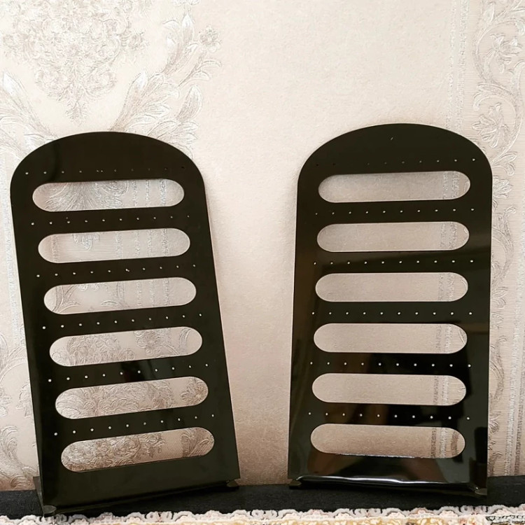 استند گوشواره بدلیجات رنگ مشکی