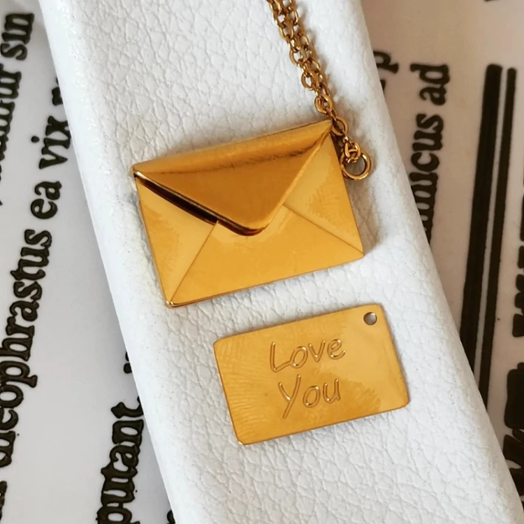 گردنبند پاکت نامه عشق