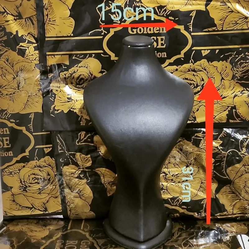 مانکن جواهرات و بدلیجات رنگ مشکی سایز 3