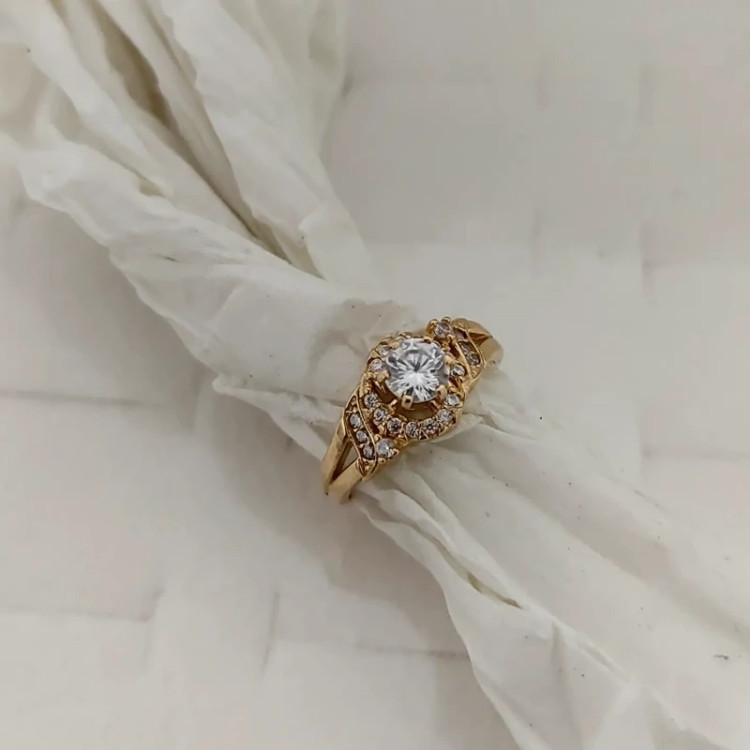 انگشتر طلاروس زنانه