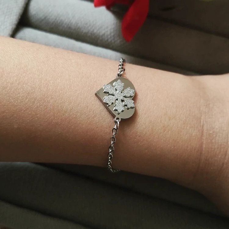 دستبند ظریف استیل زنانه ترکیب قلب و برف
