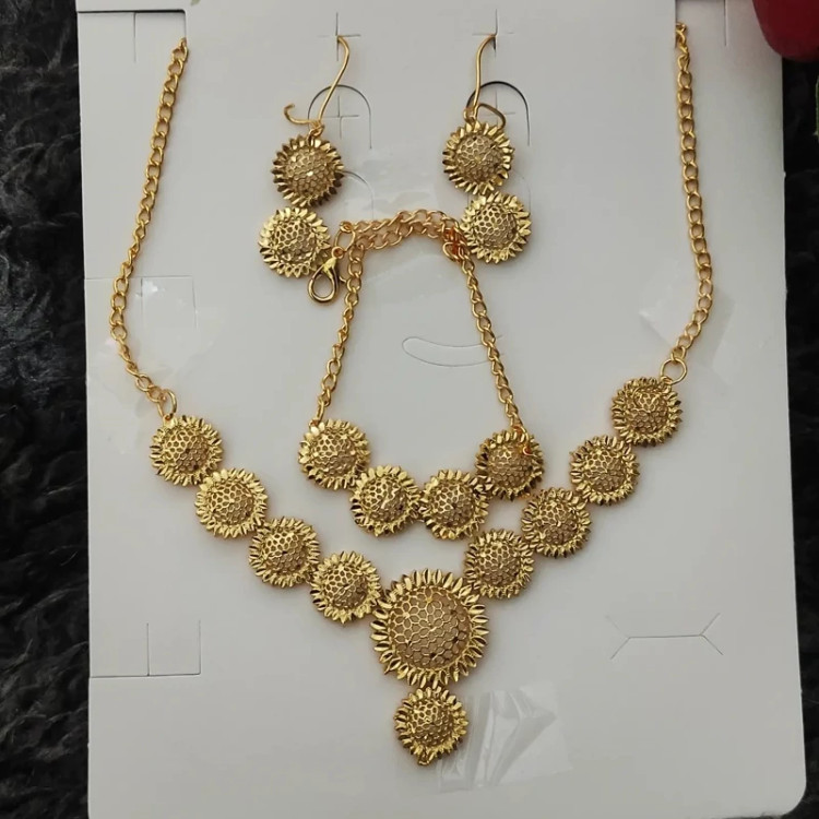 سرویس طرح طلا زیتونی