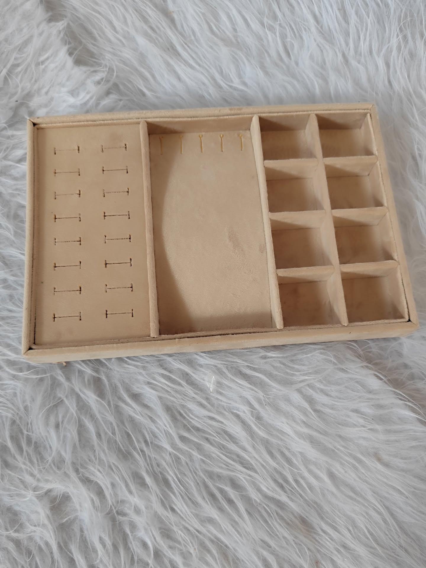 استند چند منظوره  رنگ کرم تیره (20*30)