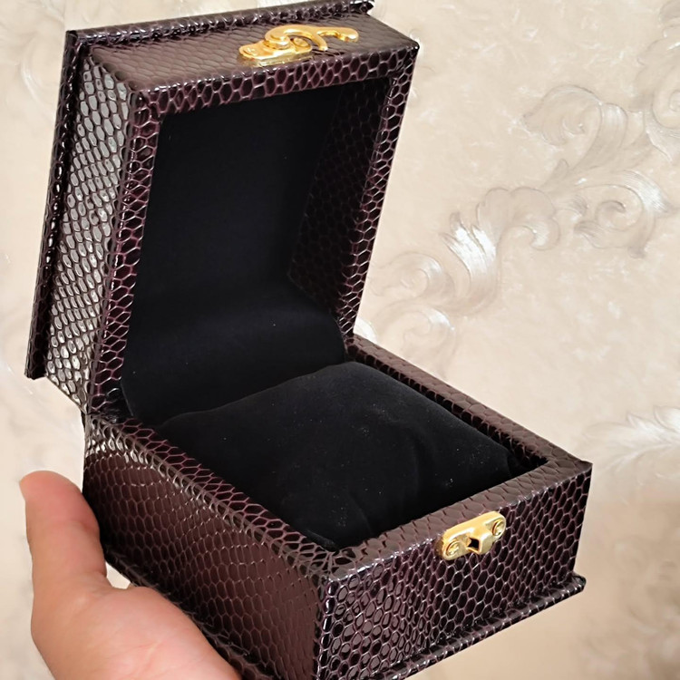 جعبه ساعت پوست ماری لوکس رنگ قهوه ای سوخته