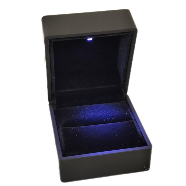 جعبه انگشتر چراغ دار رنگ مشکی مات (MEDIA CHINE)